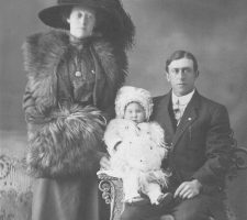Baby Nadine, age 1 in 1912, with mother Nelle and father Claude.