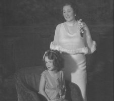 Nadine, age 5, with her mother in 1916.